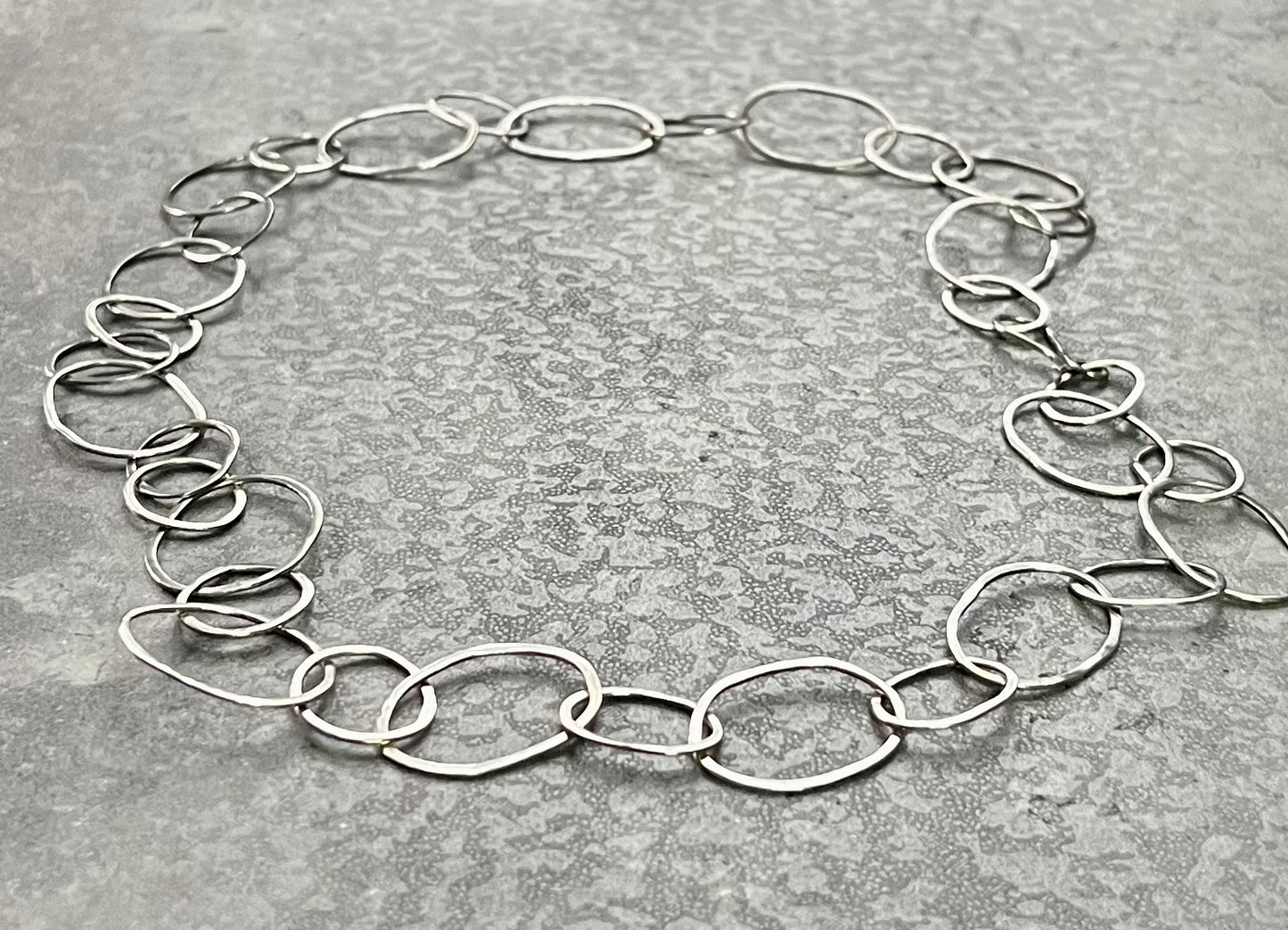 Large Loopy Link Chain